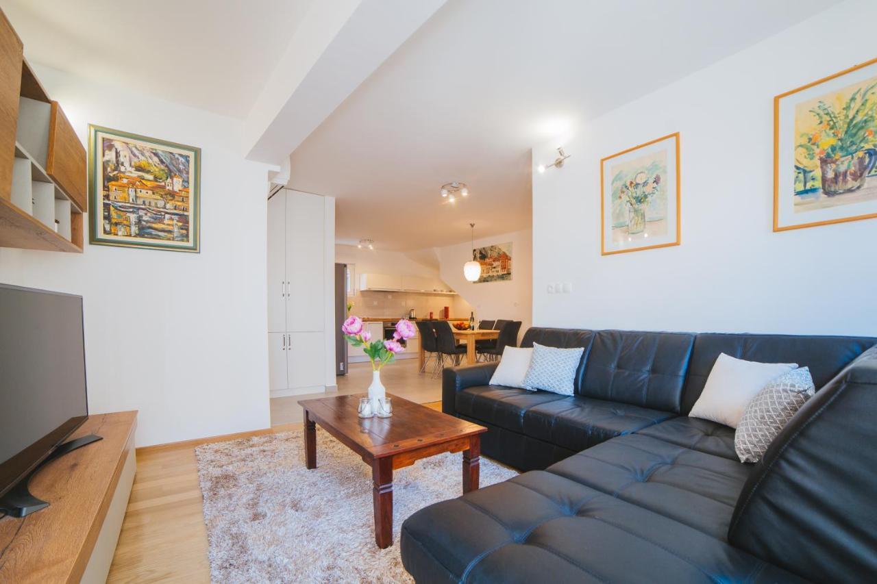 City Center Lux Apartment "Tonci" Оміш Екстер'єр фото